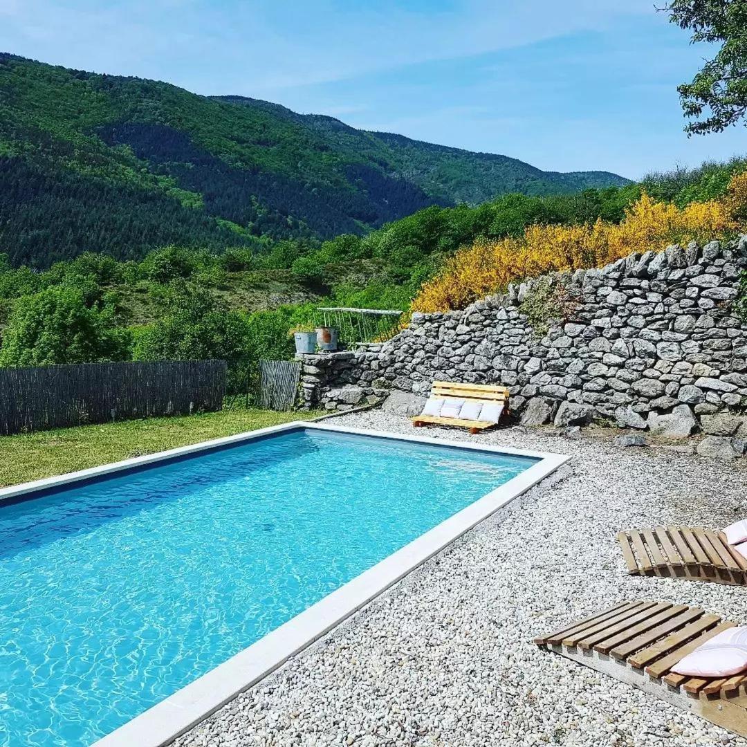 Les Chambres De La Ferme De Chalas Valgorge 外观 照片