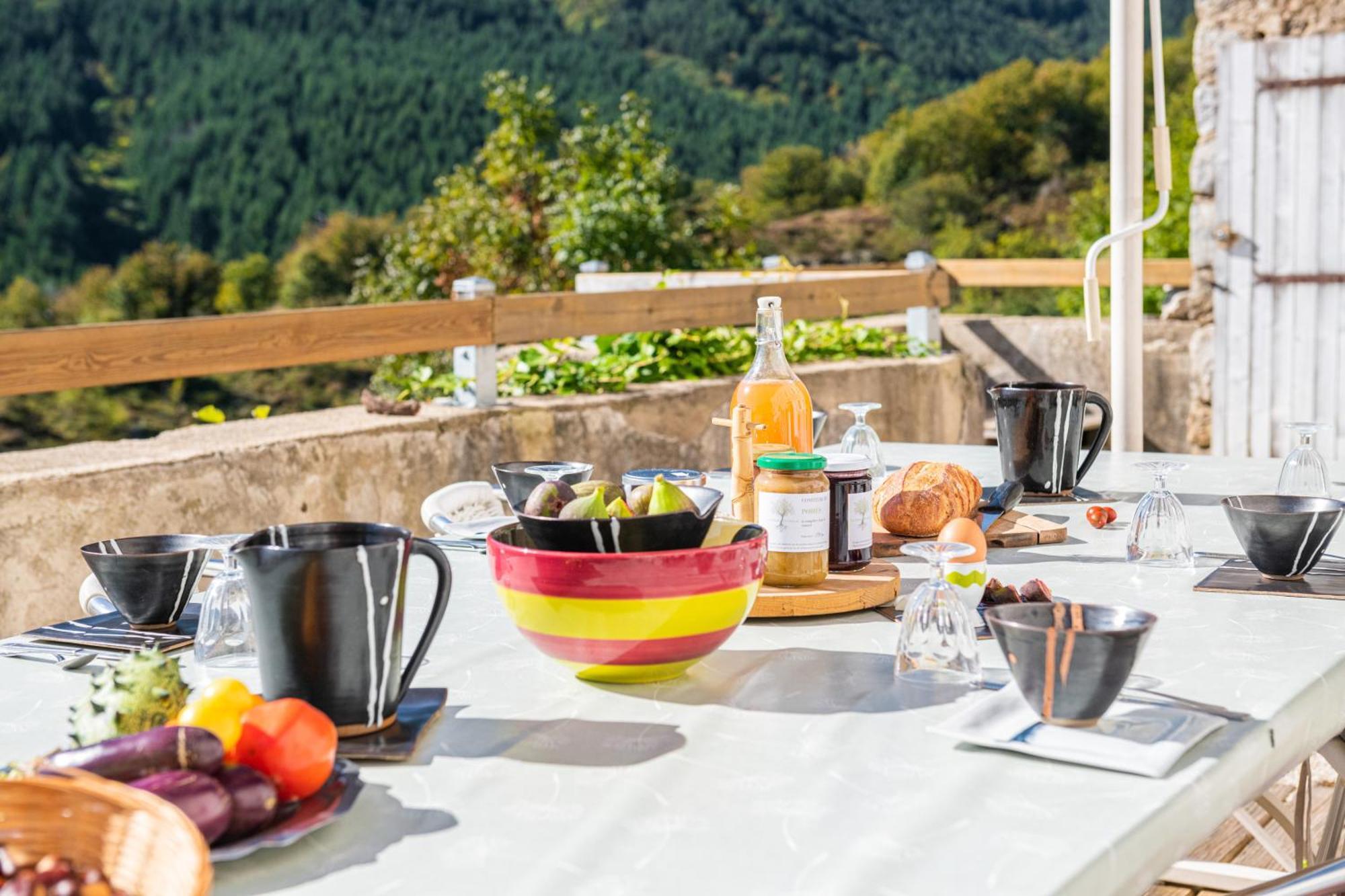 Les Chambres De La Ferme De Chalas Valgorge 外观 照片