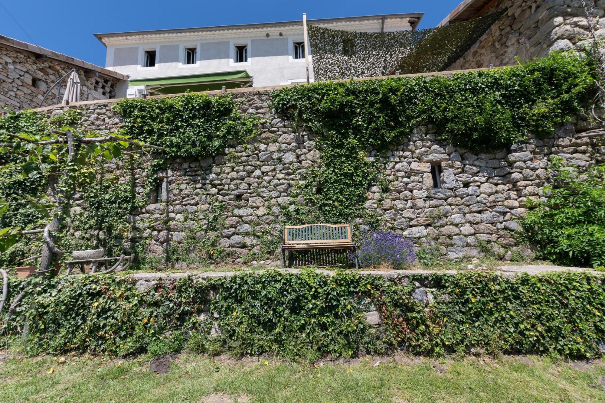 Les Chambres De La Ferme De Chalas Valgorge 外观 照片